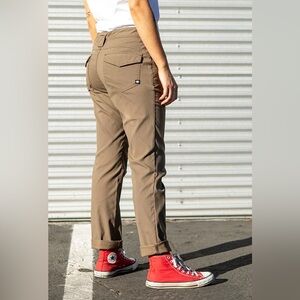686 Low Rise Everywhere Pants in Tobacco sz 2